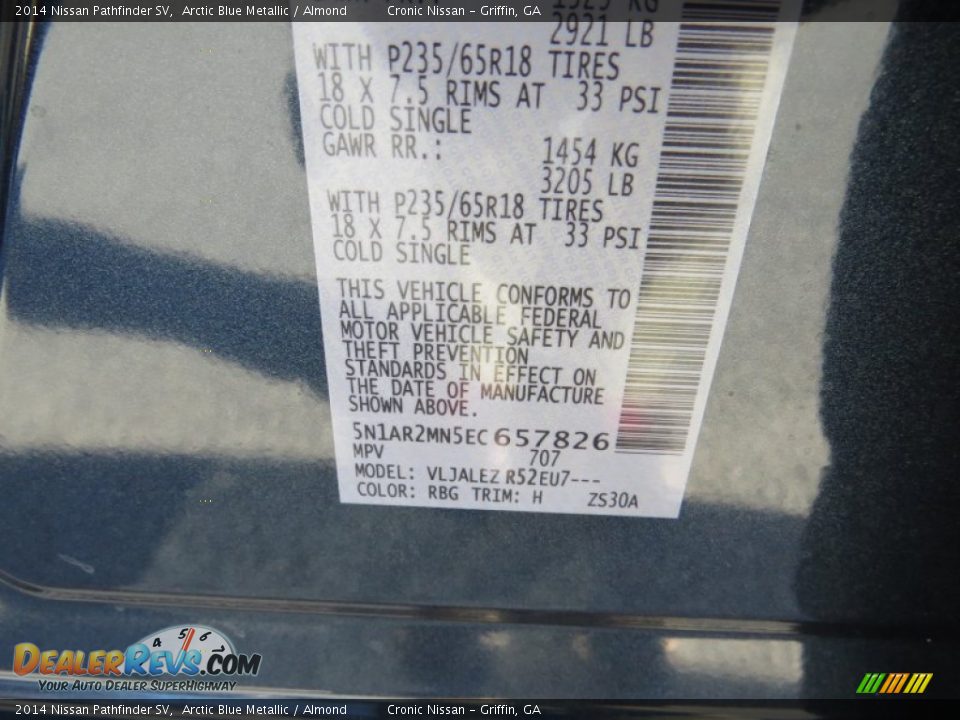 2014 Nissan Pathfinder SV Arctic Blue Metallic / Almond Photo #17