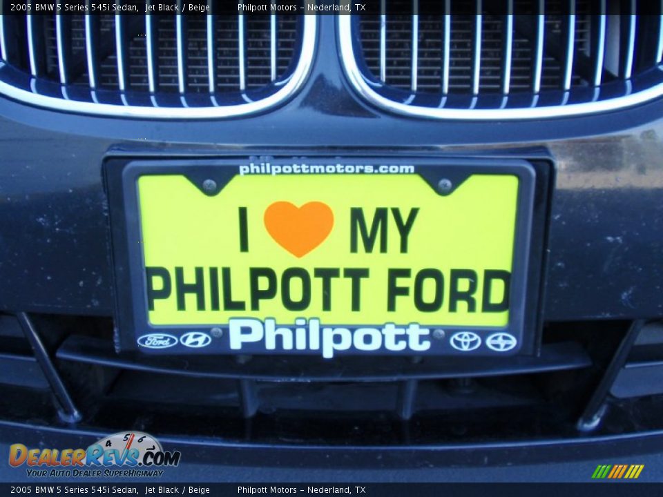 2005 BMW 5 Series 545i Sedan Jet Black / Beige Photo #11