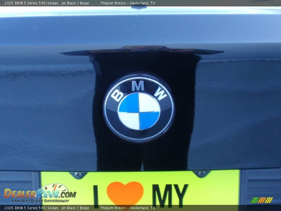 2005 BMW 5 Series 545i Sedan Jet Black / Beige Photo #20