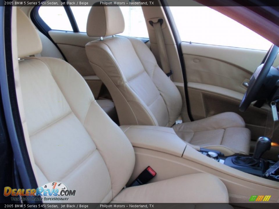 2005 BMW 5 Series 545i Sedan Jet Black / Beige Photo #24
