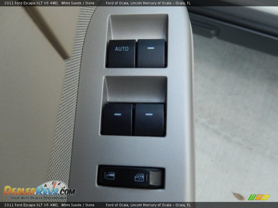 2011 Ford Escape XLT V6 4WD White Suede / Stone Photo #13