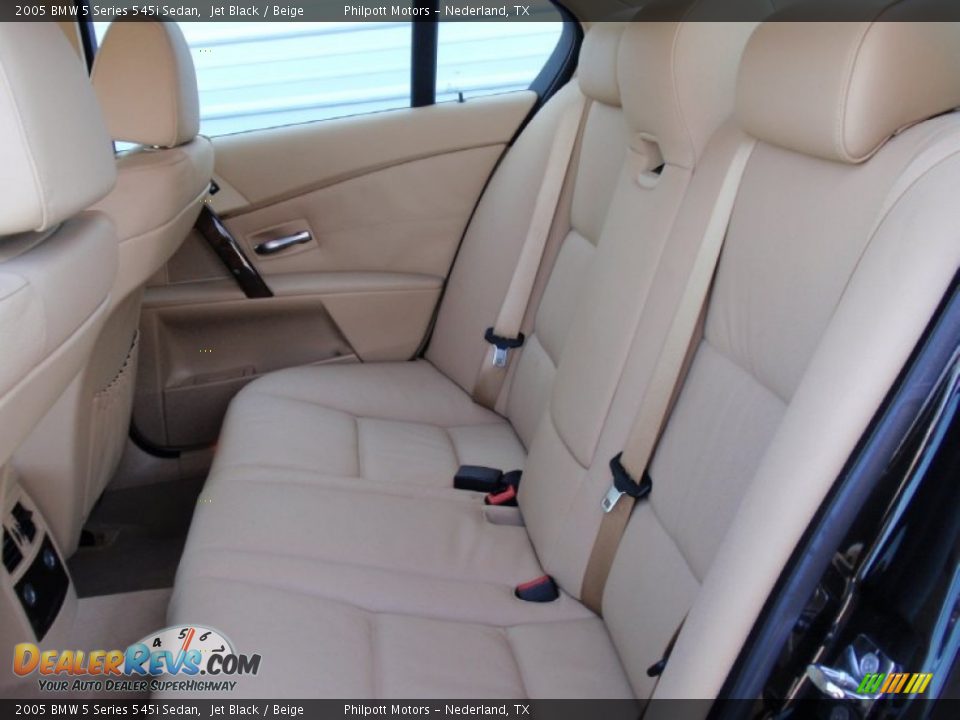 2005 BMW 5 Series 545i Sedan Jet Black / Beige Photo #32