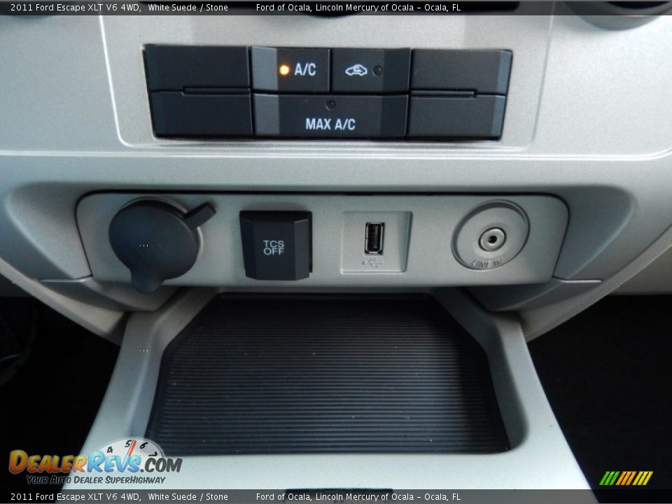 2011 Ford Escape XLT V6 4WD White Suede / Stone Photo #23