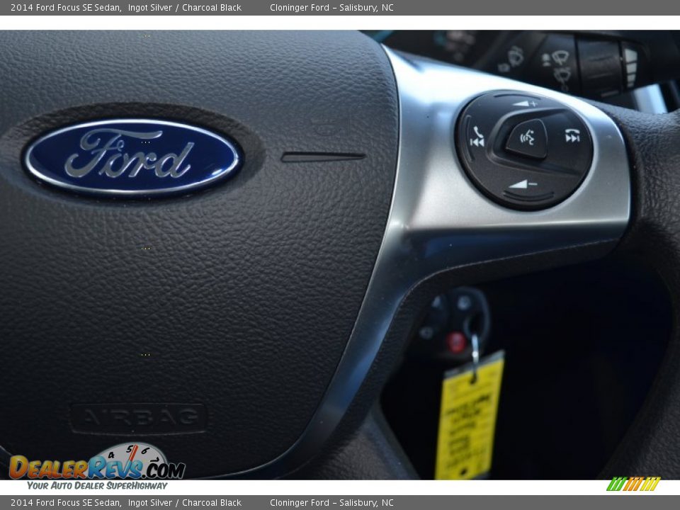 2014 Ford Focus SE Sedan Ingot Silver / Charcoal Black Photo #16