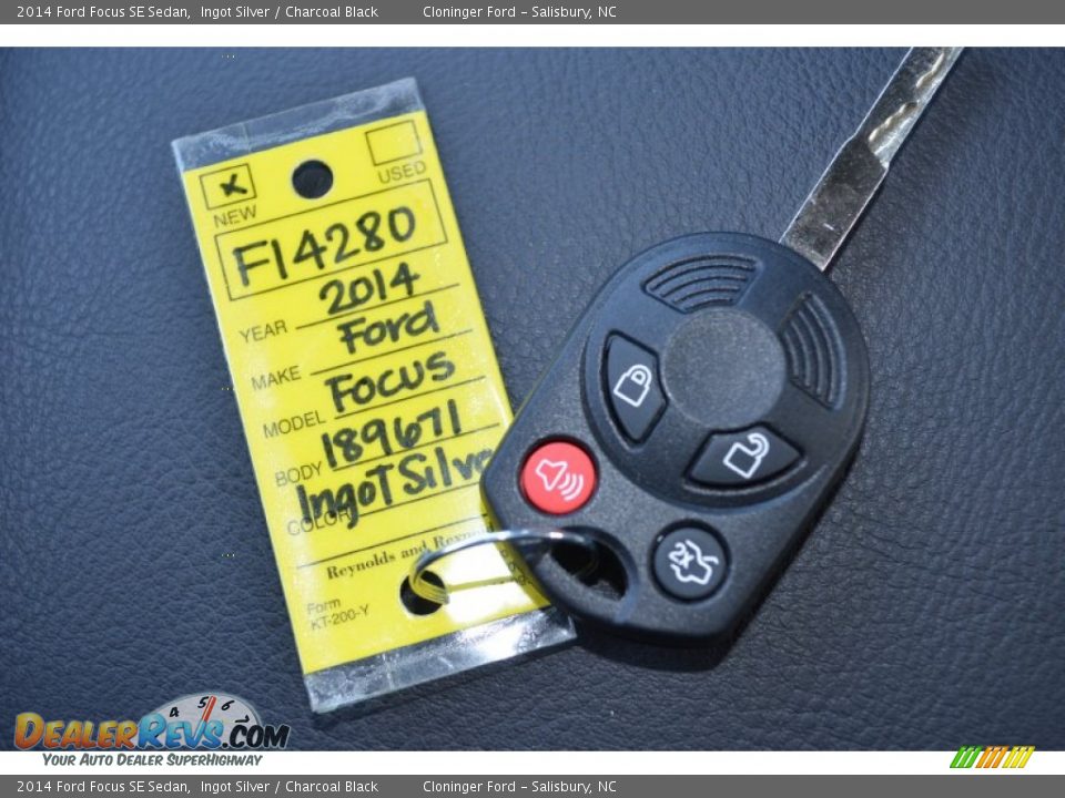2014 Ford Focus SE Sedan Ingot Silver / Charcoal Black Photo #19