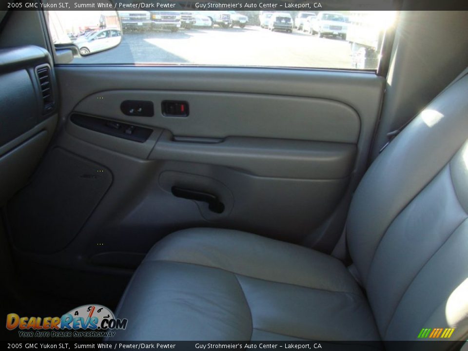 2005 GMC Yukon SLT Summit White / Pewter/Dark Pewter Photo #16