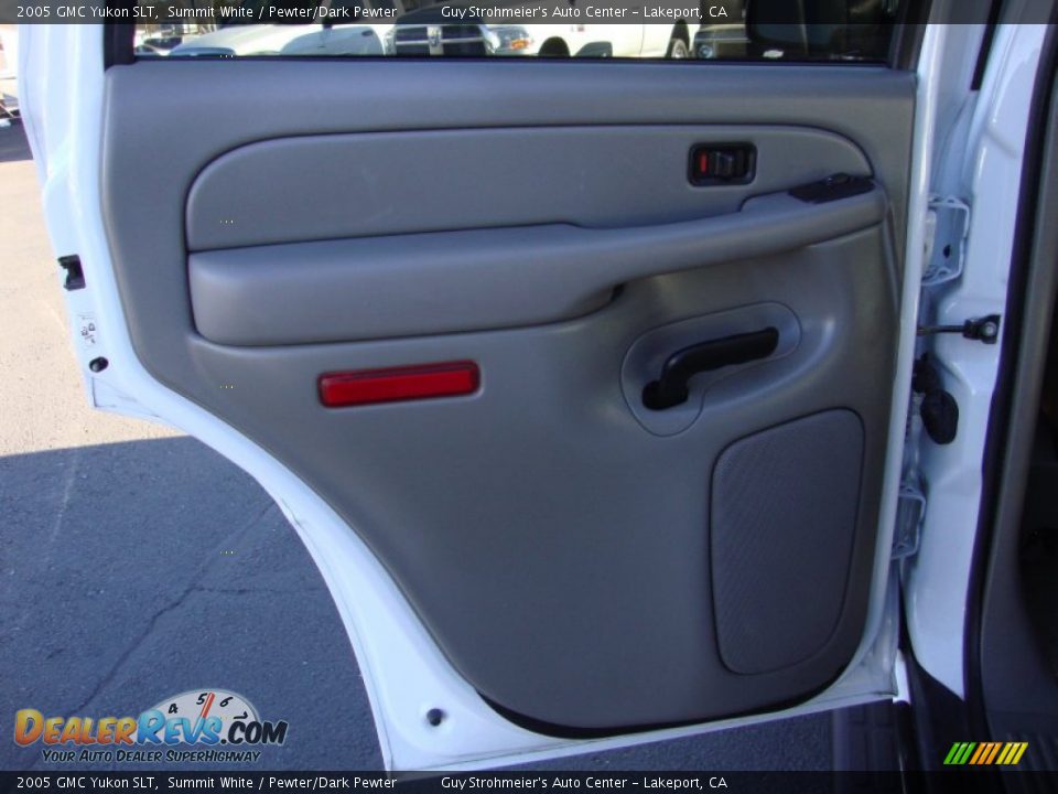 2005 GMC Yukon SLT Summit White / Pewter/Dark Pewter Photo #23