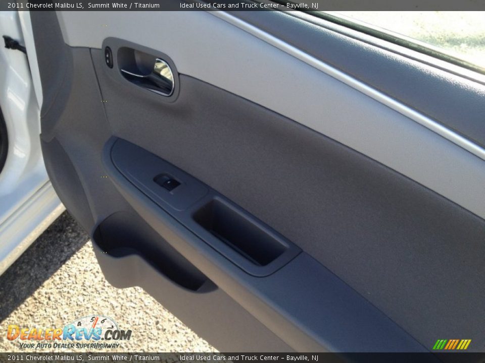 2011 Chevrolet Malibu LS Summit White / Titanium Photo #8