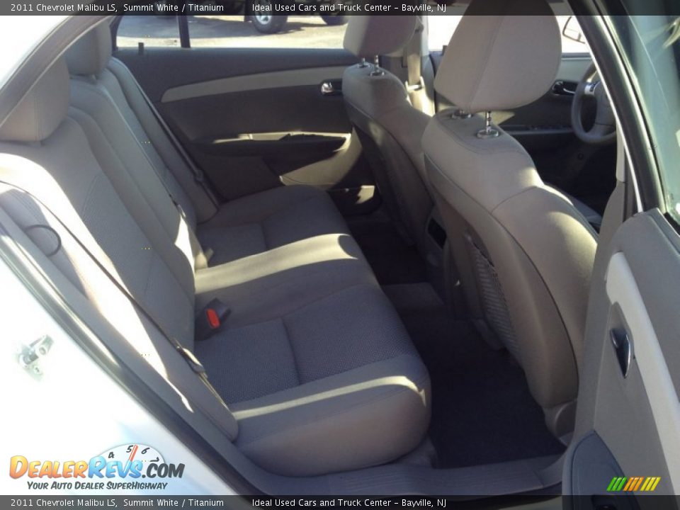 2011 Chevrolet Malibu LS Summit White / Titanium Photo #12