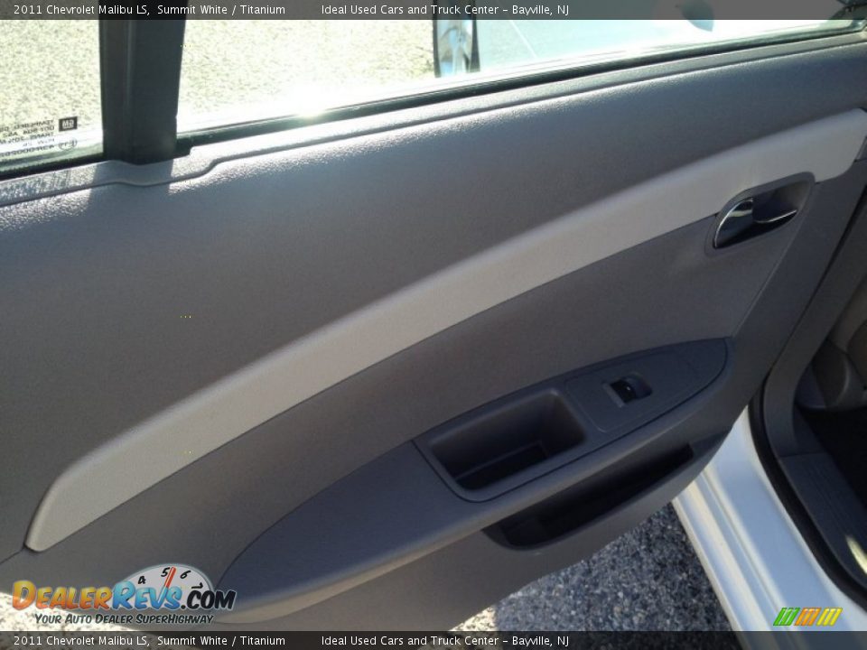 2011 Chevrolet Malibu LS Summit White / Titanium Photo #16