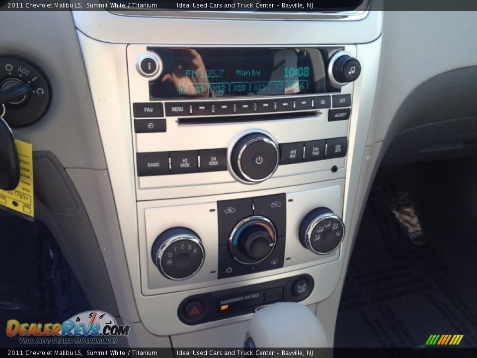 2011 Chevrolet Malibu LS Summit White / Titanium Photo #24