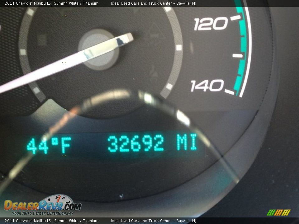 2011 Chevrolet Malibu LS Summit White / Titanium Photo #25