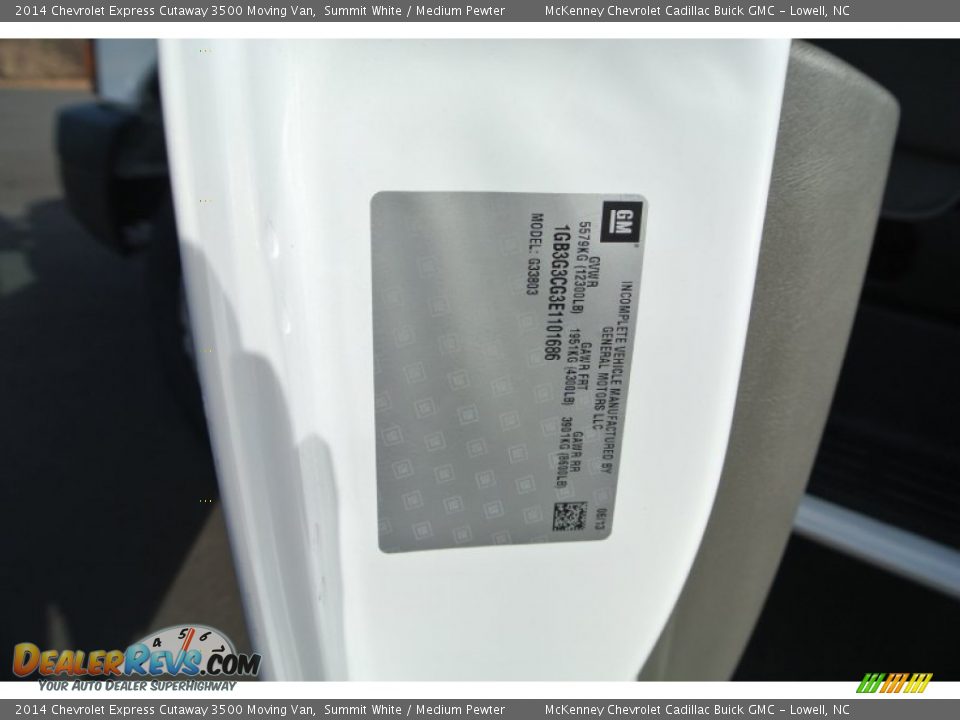 2014 Chevrolet Express Cutaway 3500 Moving Van Summit White / Medium Pewter Photo #7