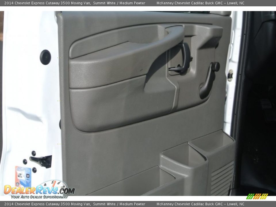 2014 Chevrolet Express Cutaway 3500 Moving Van Summit White / Medium Pewter Photo #9