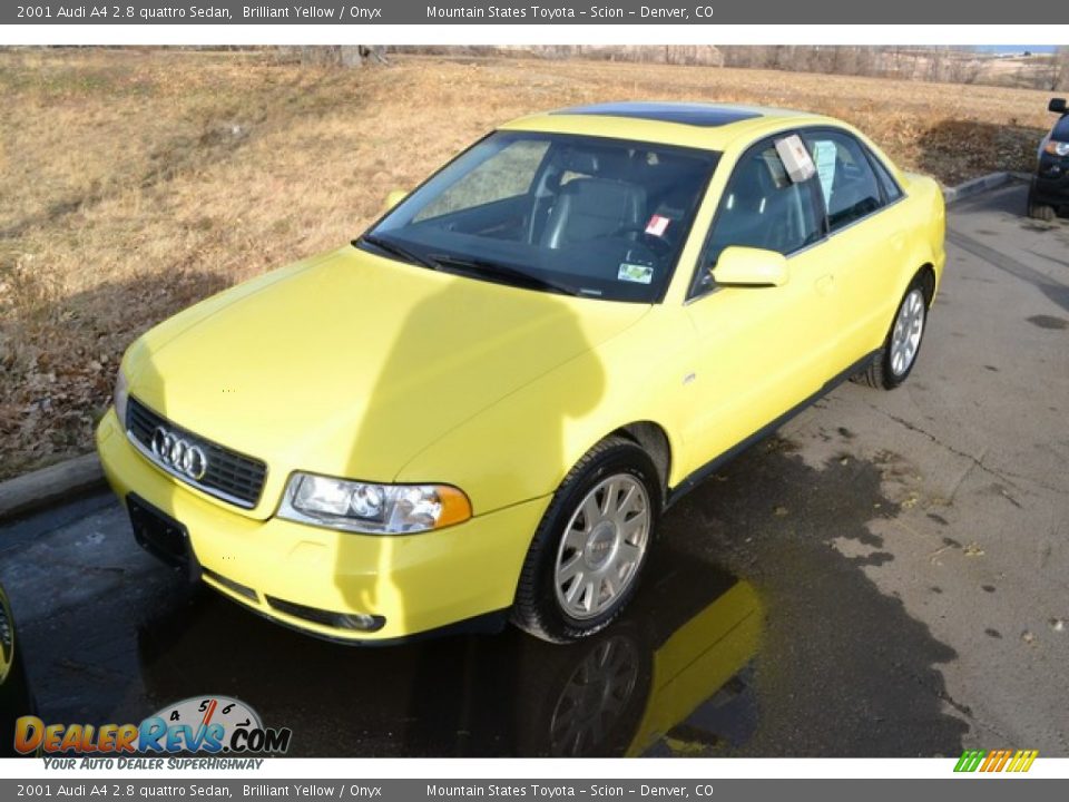 Front 3/4 View of 2001 Audi A4 2.8 quattro Sedan Photo #4