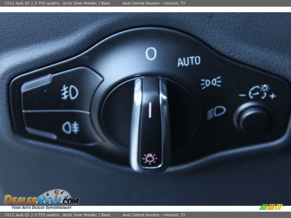 2013 Audi Q5 2.0 TFSI quattro Arctic Silver Metallic / Black Photo #16