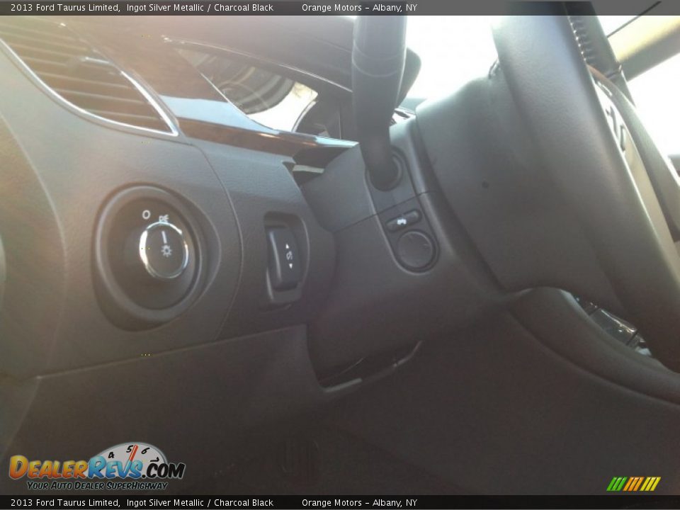 2013 Ford Taurus Limited Ingot Silver Metallic / Charcoal Black Photo #20