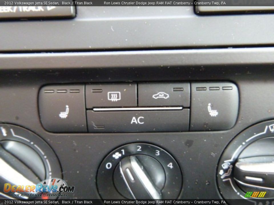 2012 Volkswagen Jetta SE Sedan Black / Titan Black Photo #16