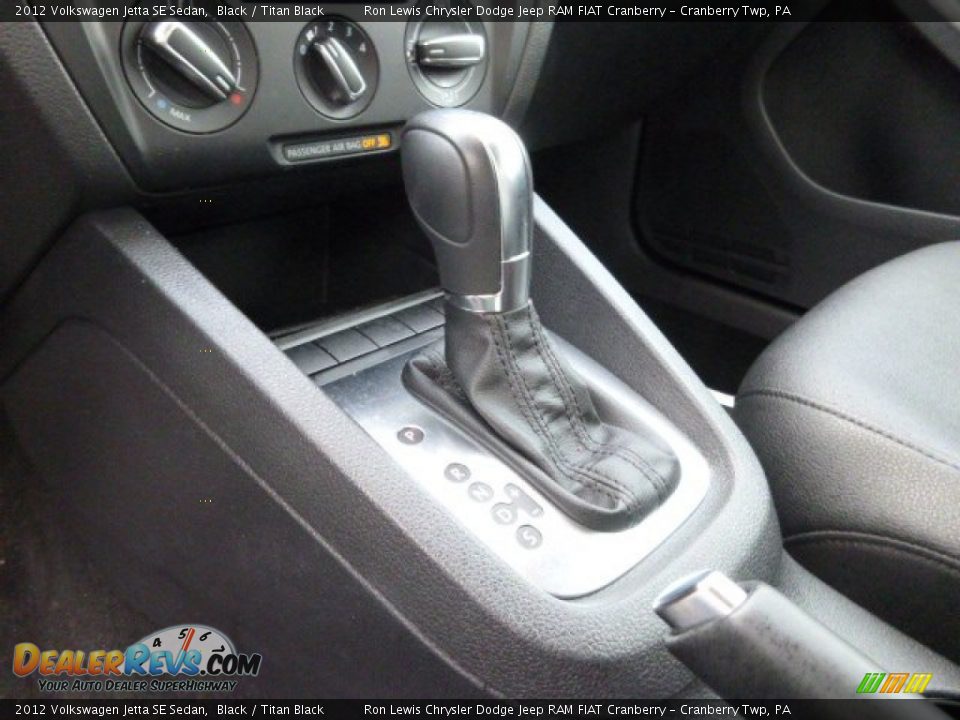 2012 Volkswagen Jetta SE Sedan Black / Titan Black Photo #17