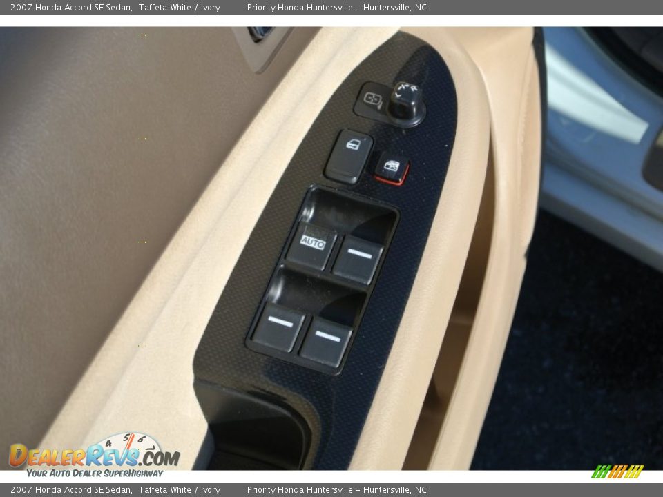 2007 Honda Accord SE Sedan Taffeta White / Ivory Photo #11