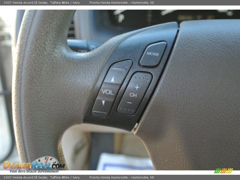 2007 Honda Accord SE Sedan Taffeta White / Ivory Photo #12