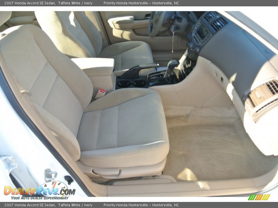 2007 Honda Accord SE Sedan Taffeta White / Ivory Photo #19