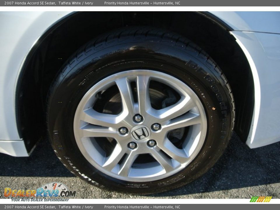 2007 Honda Accord SE Sedan Taffeta White / Ivory Photo #23