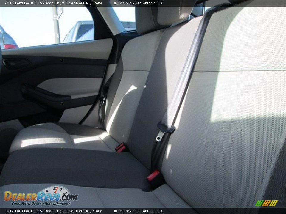 2012 Ford Focus SE 5-Door Ingot Silver Metallic / Stone Photo #10