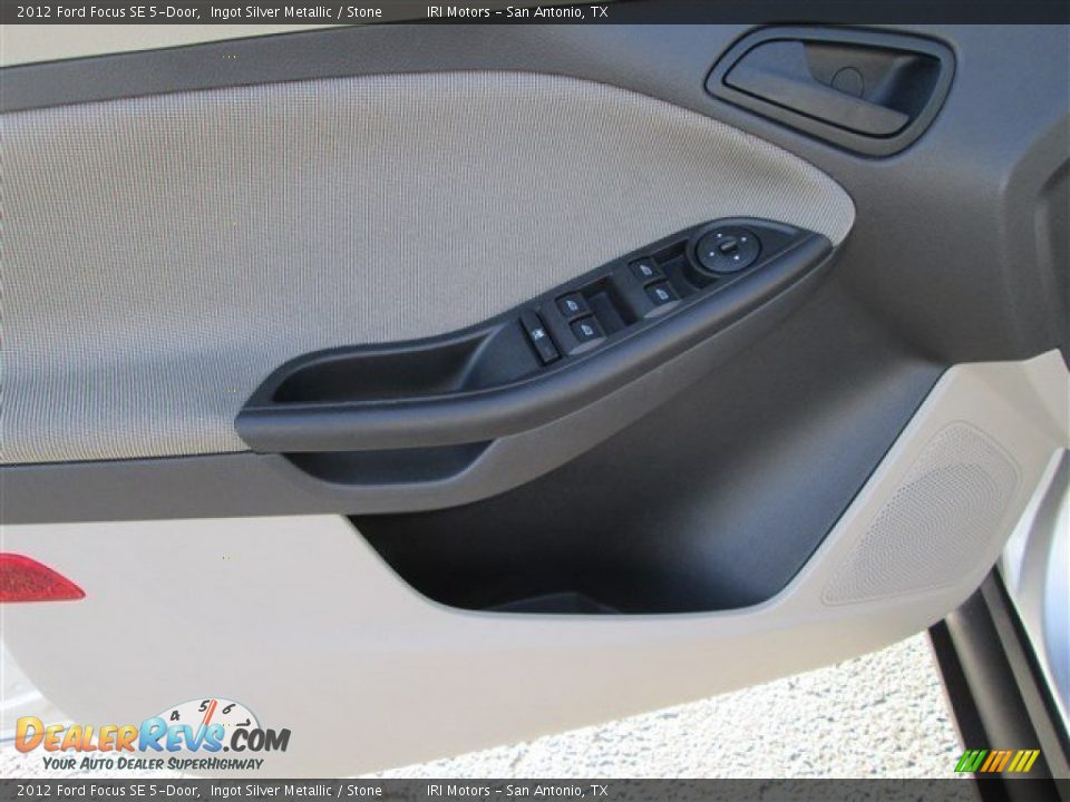 2012 Ford Focus SE 5-Door Ingot Silver Metallic / Stone Photo #13