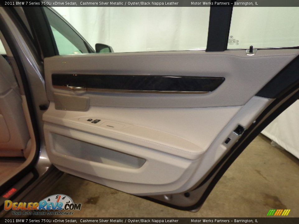 2011 BMW 7 Series 750Li xDrive Sedan Cashmere Silver Metallic / Oyster/Black Nappa Leather Photo #30