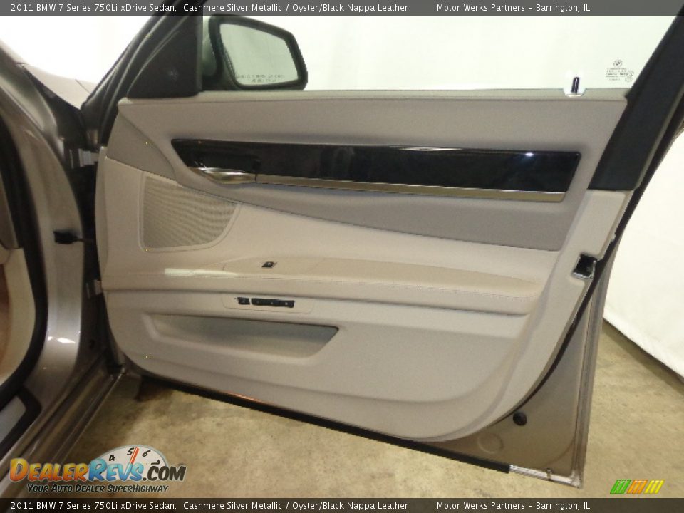2011 BMW 7 Series 750Li xDrive Sedan Cashmere Silver Metallic / Oyster/Black Nappa Leather Photo #34