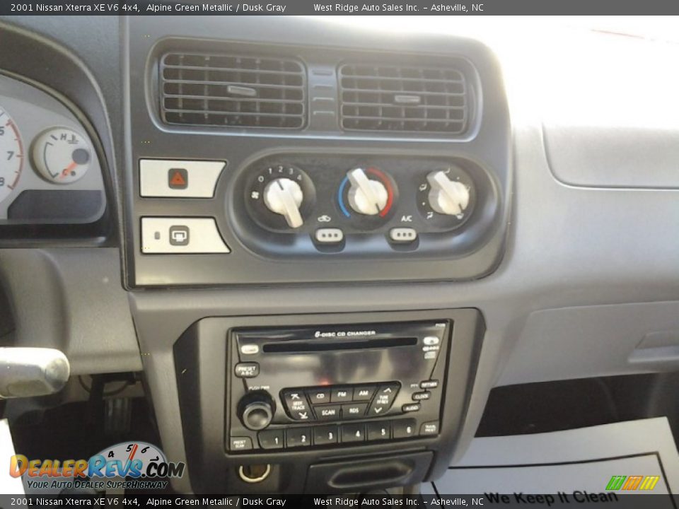 2001 Nissan Xterra XE V6 4x4 Alpine Green Metallic / Dusk Gray Photo #17