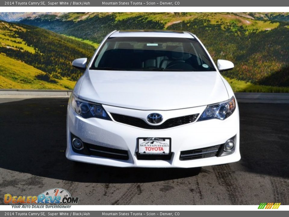 2014 Toyota Camry SE Super White / Black/Ash Photo #2