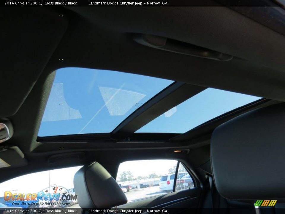 Sunroof of 2014 Chrysler 300 C Photo #8