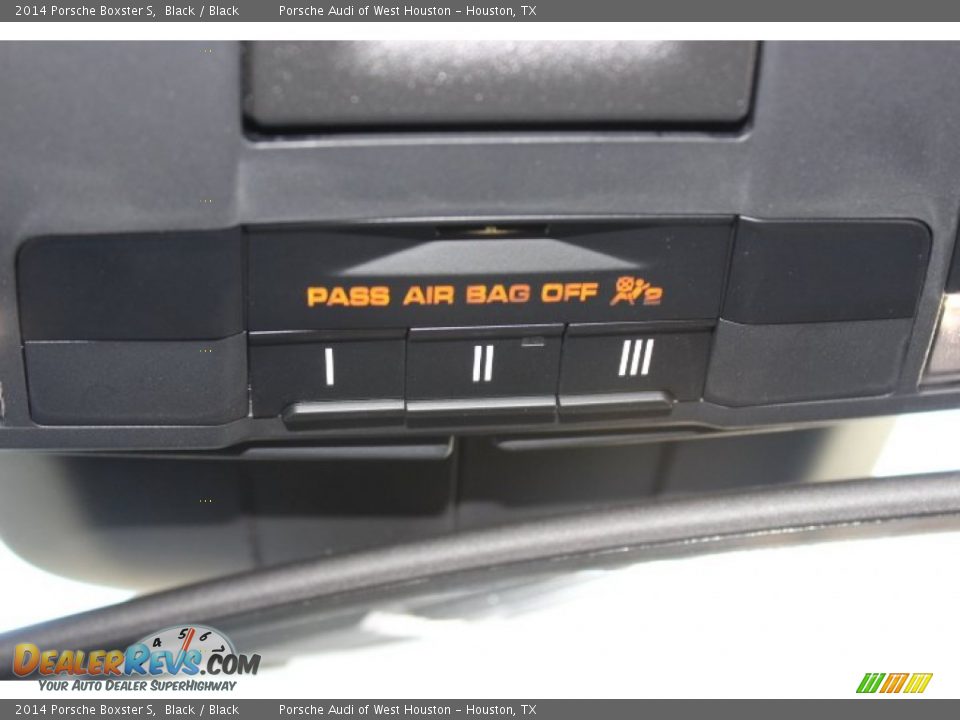 Controls of 2014 Porsche Boxster S Photo #16