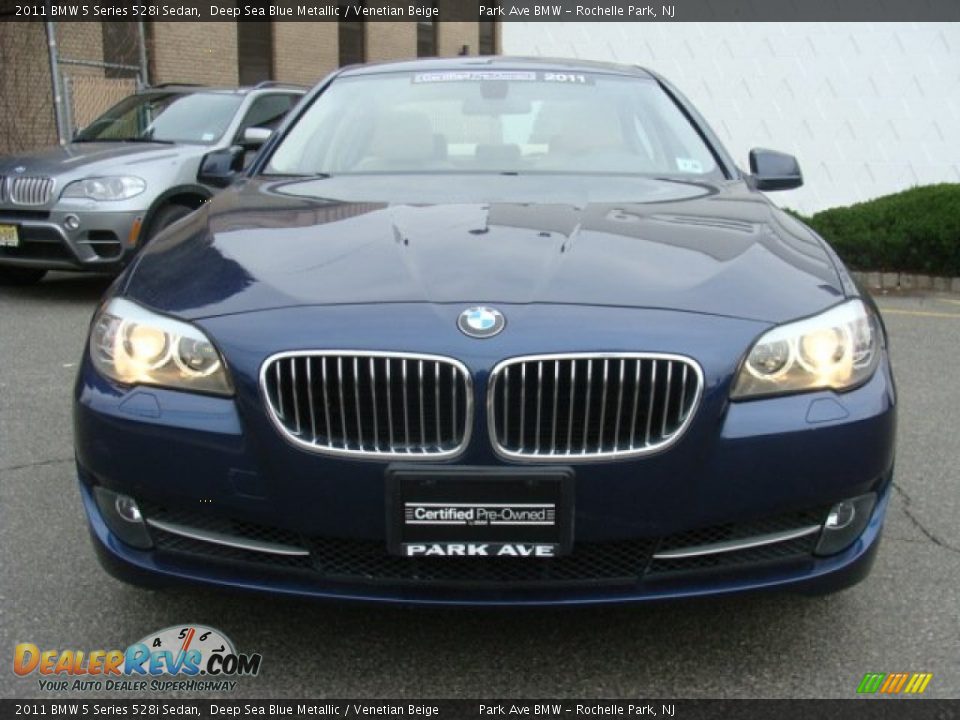 2011 BMW 5 Series 528i Sedan Deep Sea Blue Metallic / Venetian Beige Photo #8