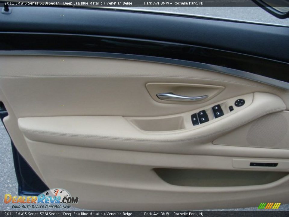 2011 BMW 5 Series 528i Sedan Deep Sea Blue Metallic / Venetian Beige Photo #9