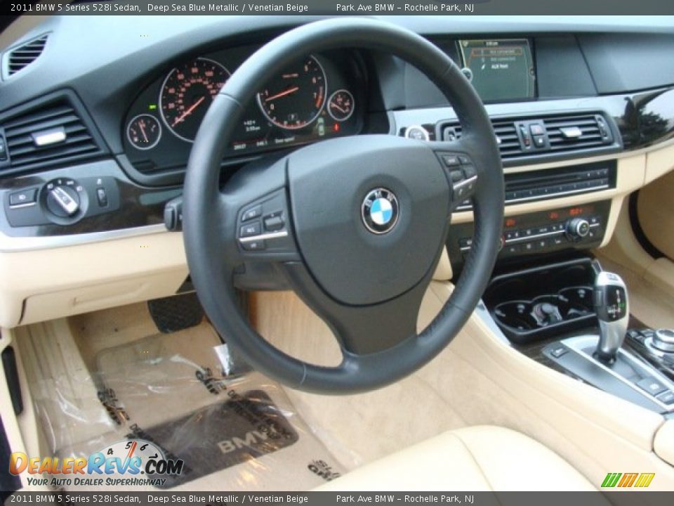 2011 BMW 5 Series 528i Sedan Deep Sea Blue Metallic / Venetian Beige Photo #10
