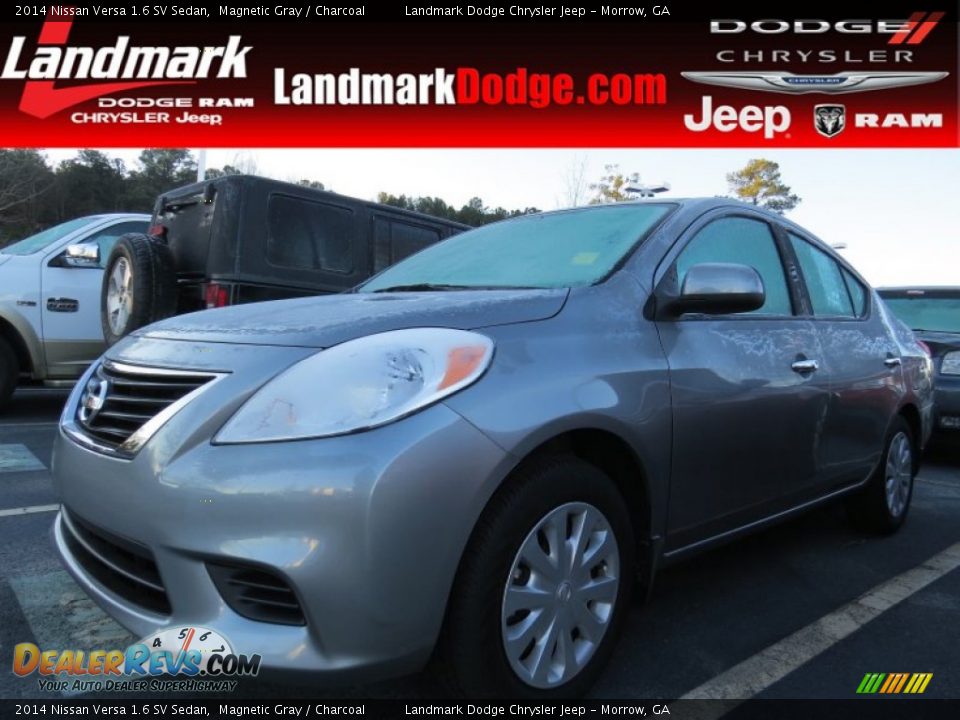2014 Nissan Versa 1.6 SV Sedan Magnetic Gray / Charcoal Photo #1