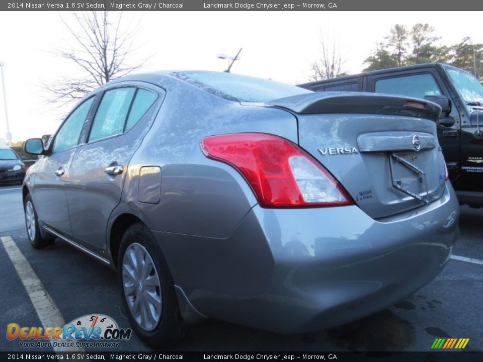 2014 Nissan Versa 1.6 SV Sedan Magnetic Gray / Charcoal Photo #2