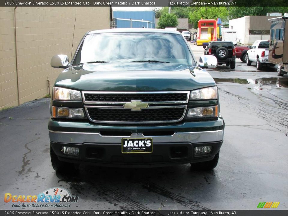 2006 Chevrolet Silverado 1500 LS Extended Cab Dark Green Metallic / Dark Charcoal Photo #3