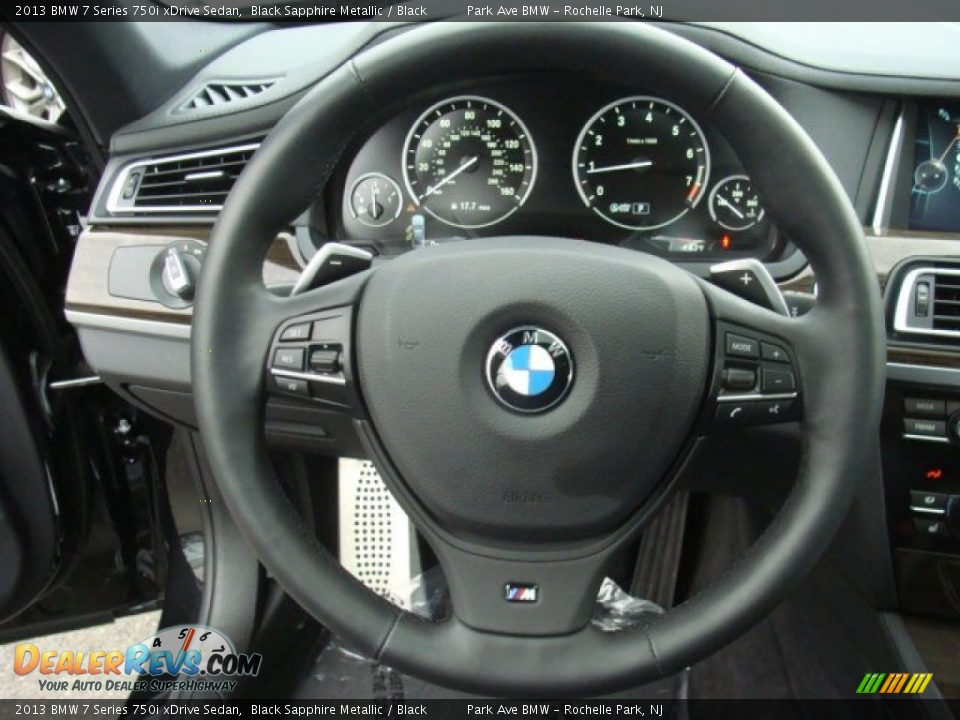 2013 BMW 7 Series 750i xDrive Sedan Steering Wheel Photo #14