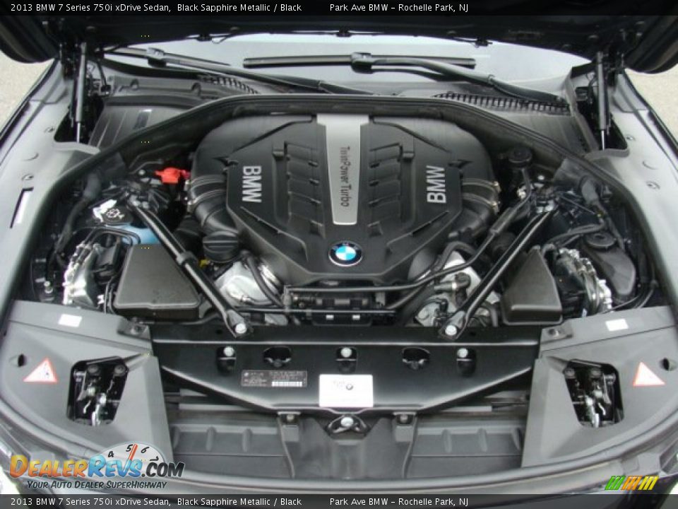 2013 BMW 7 Series 750i xDrive Sedan 4.4 Liter DI TwinPower Turbocharged DOHC 32-Valve VVT V8 Engine Photo #31