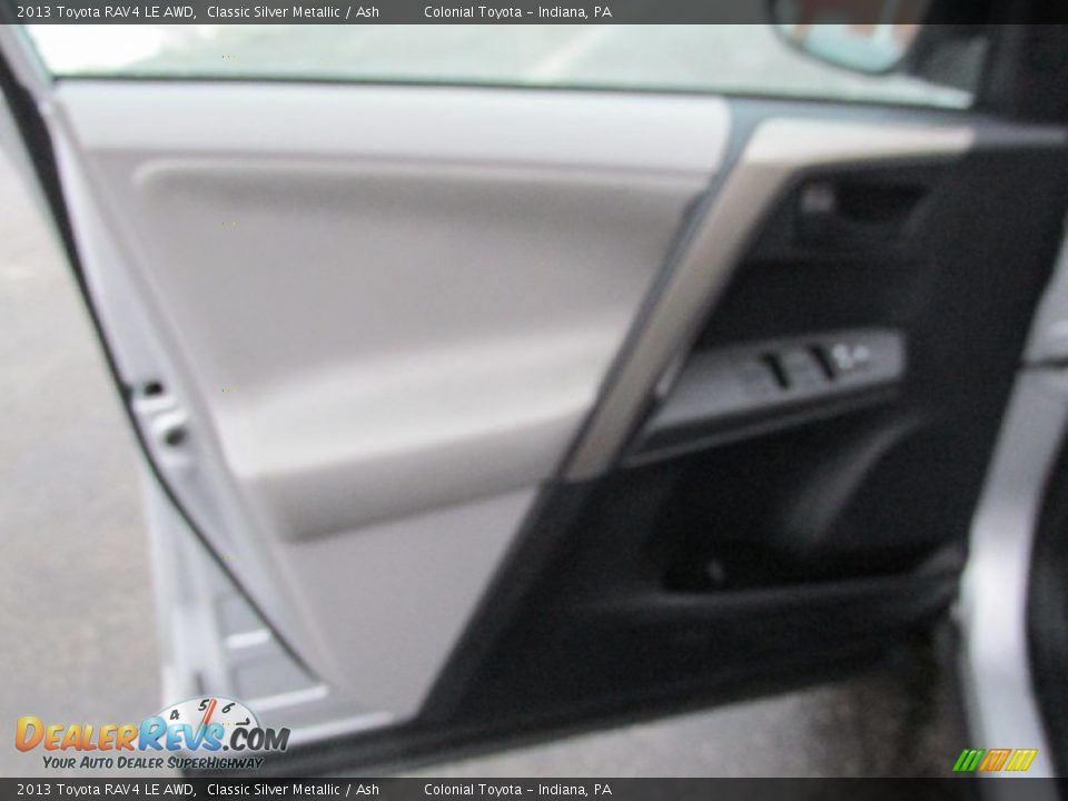2013 Toyota RAV4 LE AWD Classic Silver Metallic / Ash Photo #11
