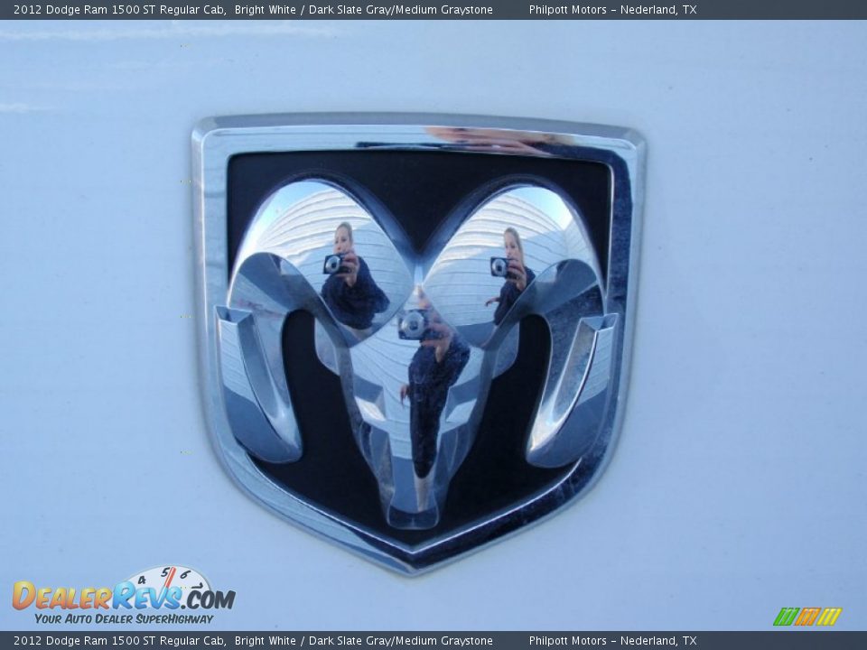 2012 Dodge Ram 1500 ST Regular Cab Bright White / Dark Slate Gray/Medium Graystone Photo #19