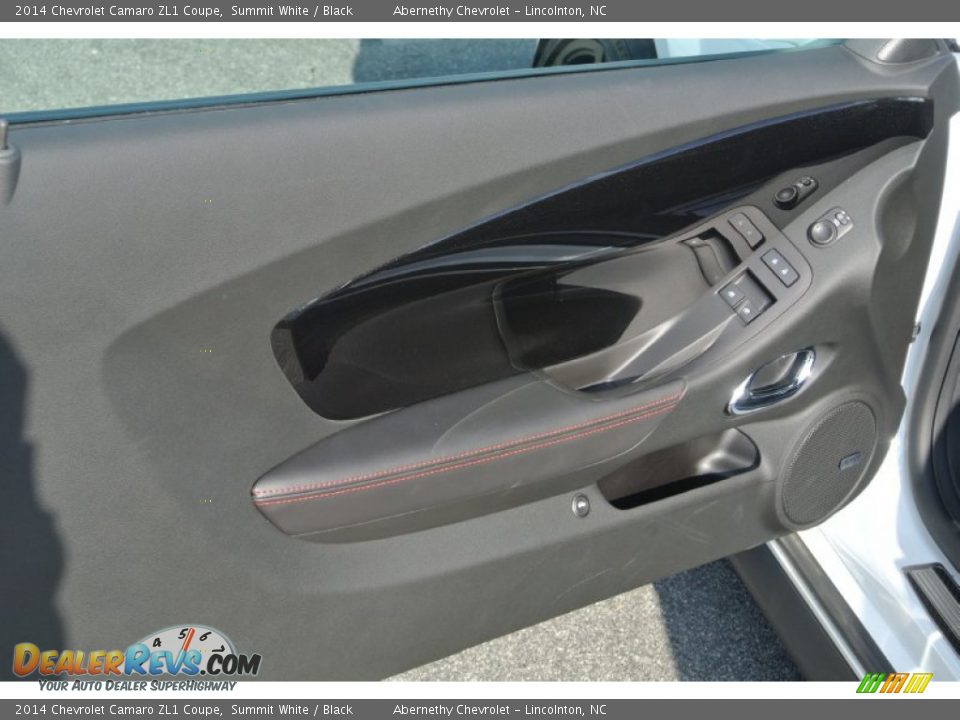 Door Panel of 2014 Chevrolet Camaro ZL1 Coupe Photo #10