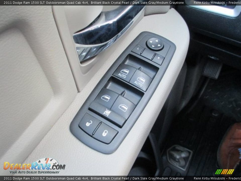 2011 Dodge Ram 1500 SLT Outdoorsman Quad Cab 4x4 Brilliant Black Crystal Pearl / Dark Slate Gray/Medium Graystone Photo #24