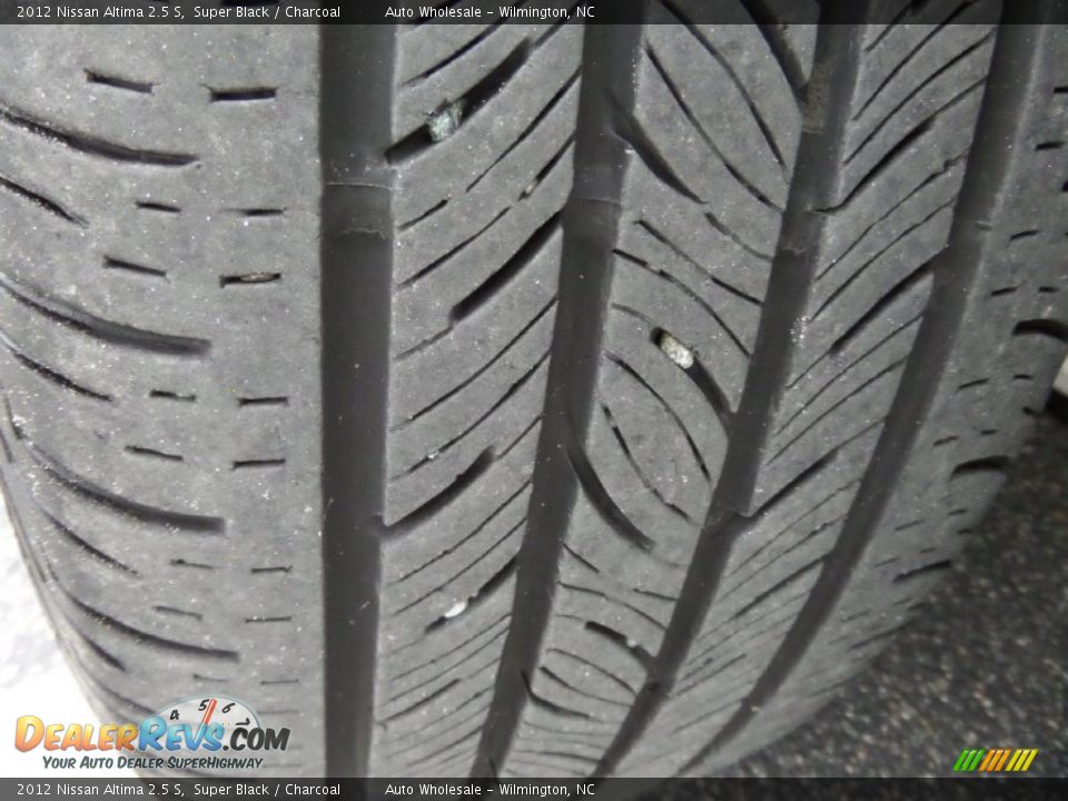 2012 Nissan Altima 2.5 S Super Black / Charcoal Photo #10
