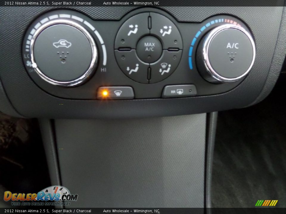 2012 Nissan Altima 2.5 S Super Black / Charcoal Photo #18