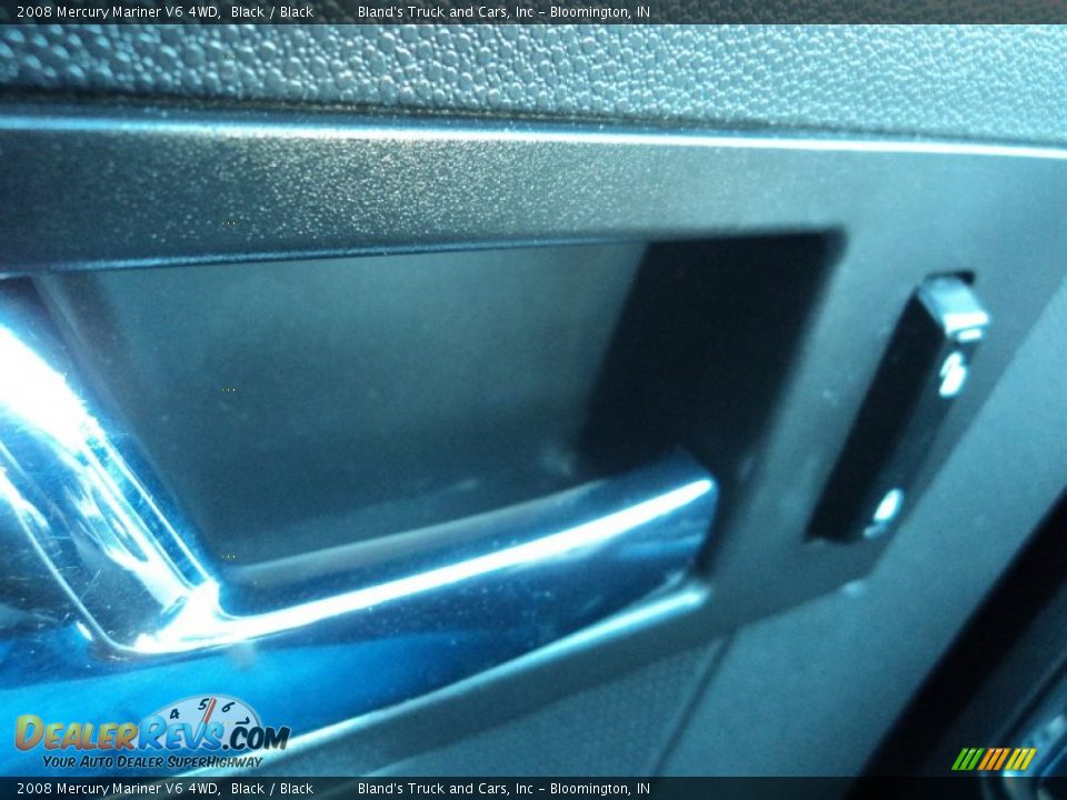 2008 Mercury Mariner V6 4WD Black / Black Photo #18